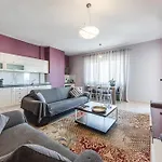Main Square Apartment